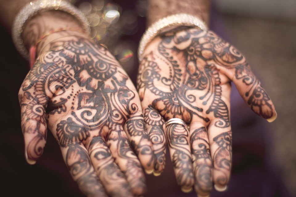 hands with henna